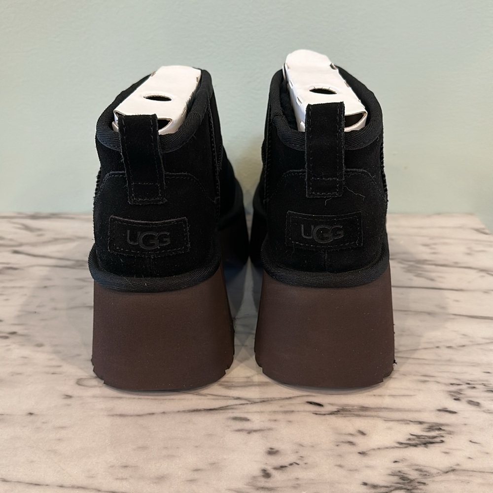 NEW UGG Women's Classic Ultra Mini New Heights Black 7 - Picture 3 of 11